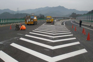 水性马路划线漆-冷涂车间球场划线标记